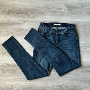 Levi Dark Woman’s Skinny Jeans